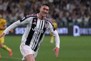 Vlahovic is in talks with Milan about his treatment.